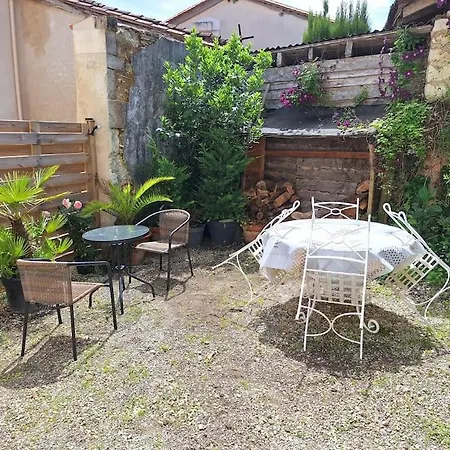 Ruelle Bourg Maison Ancienne Holiday home